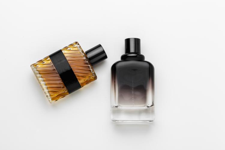 Conozca los 10 Perfumes Más Vendidos para Mujeres