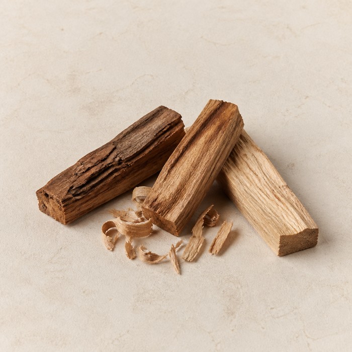 Selección de maderas naturales con vetas y corteza